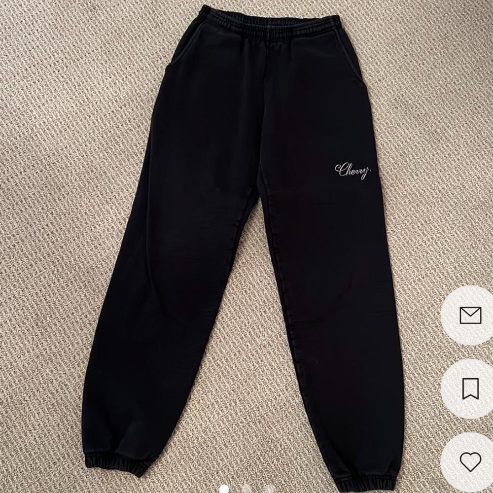 CHERRY LA BLACK SWEATS